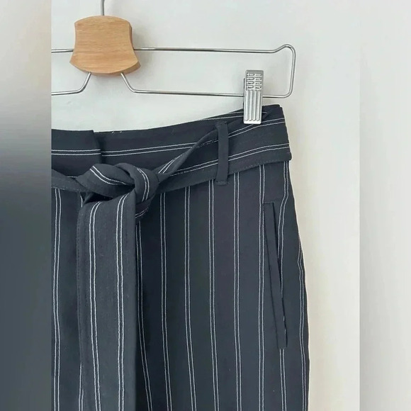 Aritzia Wilfred Jallade Stripe cropped 90s preppy trouser Pants black and white - Picture 3 of 12